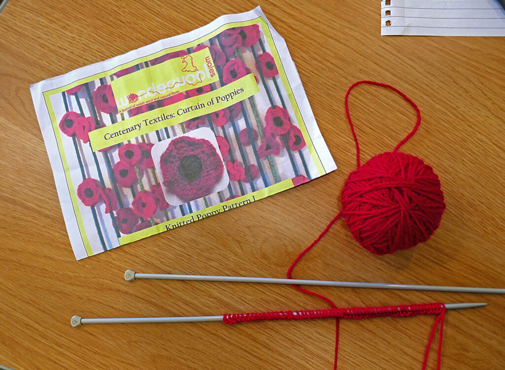 Knitting poppies
